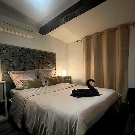Charme Urbain Sous Les Toits-Terrasse/Clim/Parking Apartment Безие Екстериор снимка