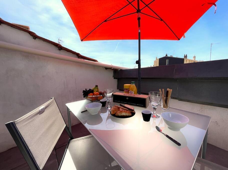 Charme Urbain Sous Les Toits-Terrasse/Clim/Parking Apartment Безие Екстериор снимка
