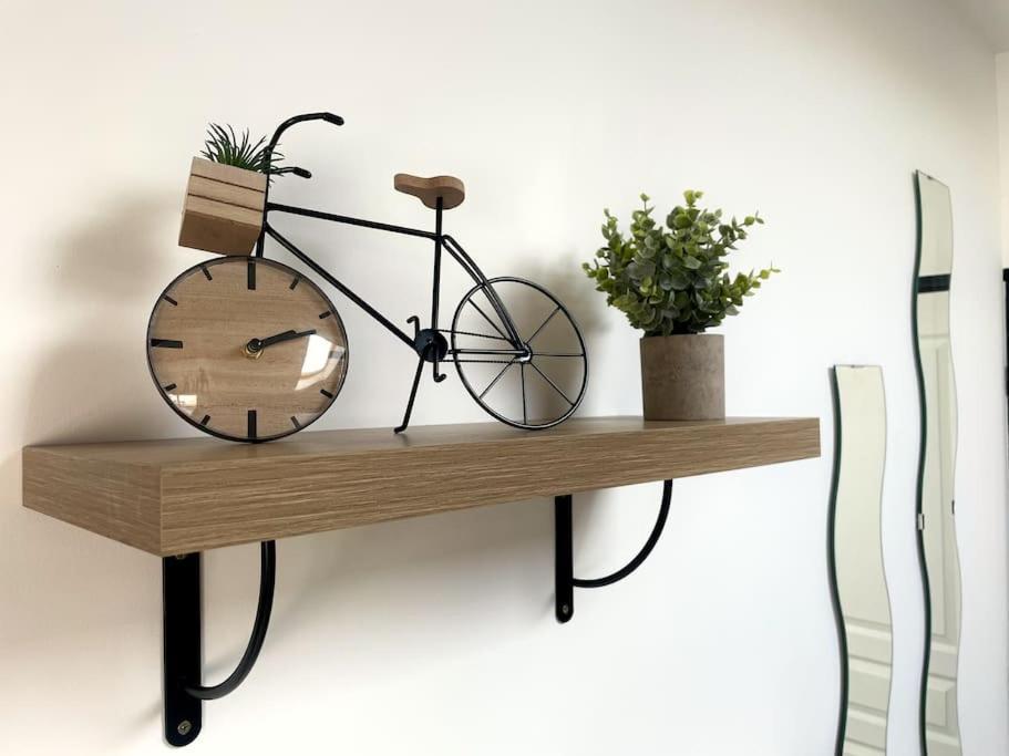 Charme Urbain Sous Les Toits-Terrasse/Clim/Parking Apartment Безие Екстериор снимка