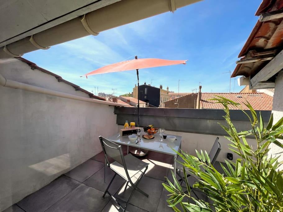 Charme Urbain Sous Les Toits-Terrasse/Clim/Parking Apartment Безие Екстериор снимка